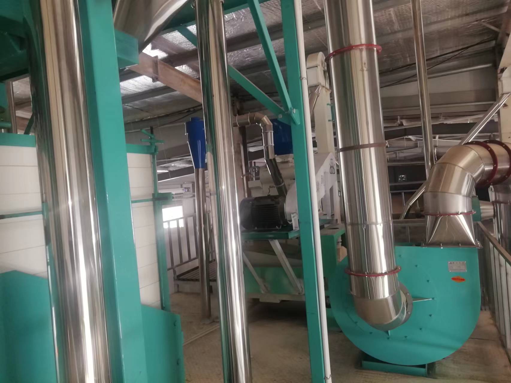 河南鶴壁市?？h六加二石磨面粉機